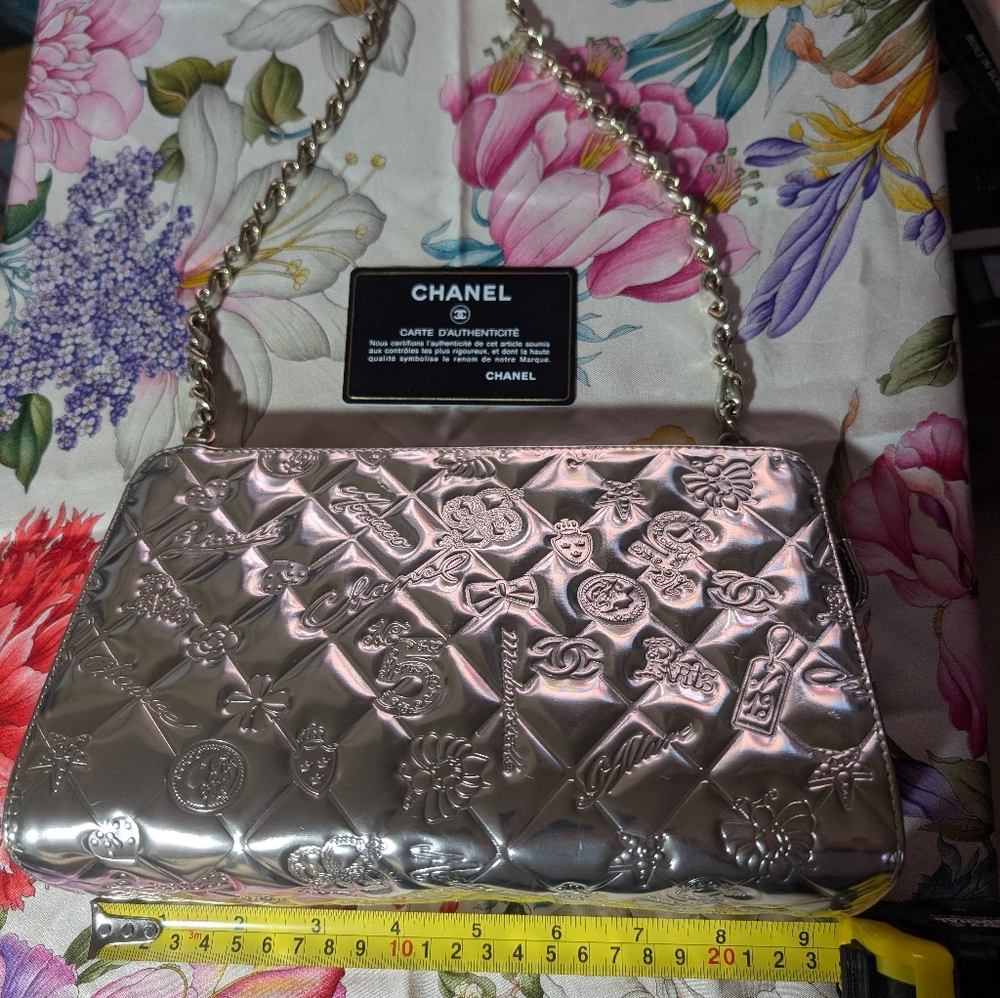 Chanel Matelasse Patent leather baguette bag metallic silver limited edition